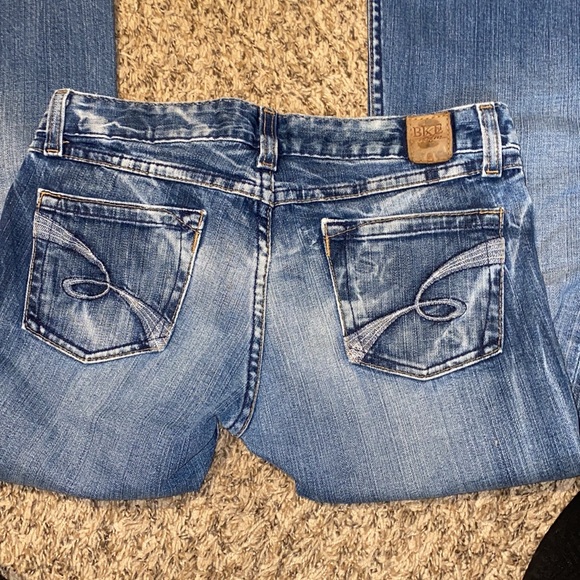 BKE jeans 28 x 33.5 long  Just got these, but their too small. - Picture 1 of 5